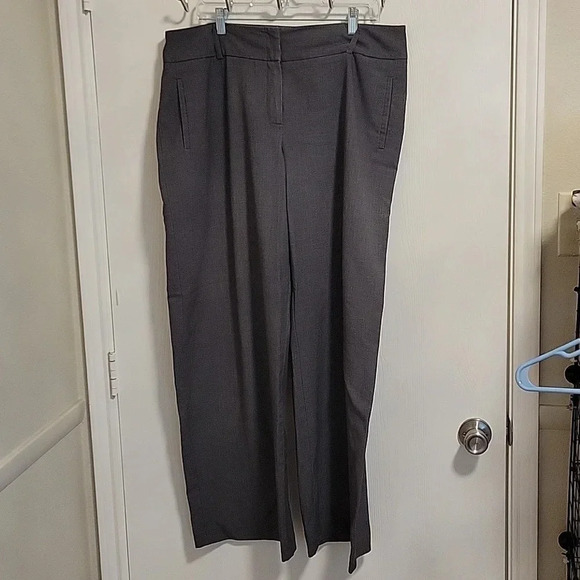 Women's Harve Benard Gray slacks - Picture 1 of 6